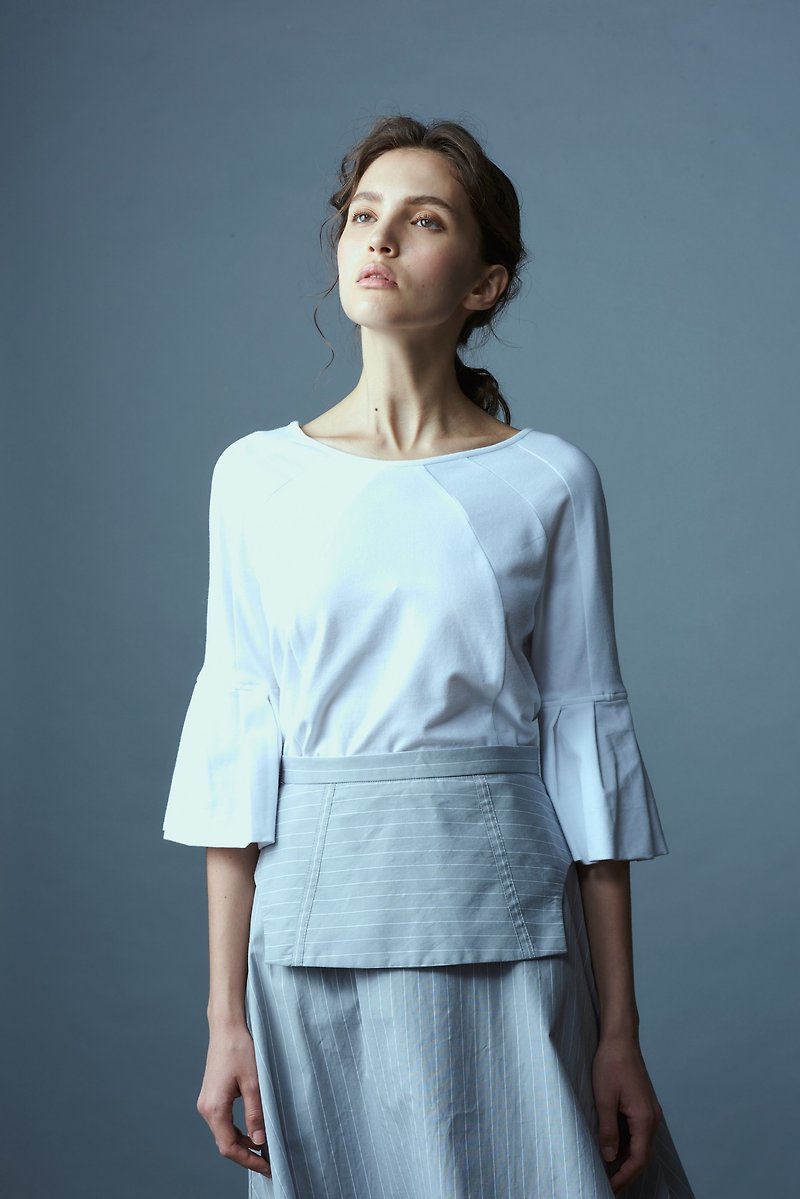 White three-quarter sleeves embossed knit T - เสื้อผู้หญิง - ผ้าฝ้าย/ผ้าลินิน สีเทา