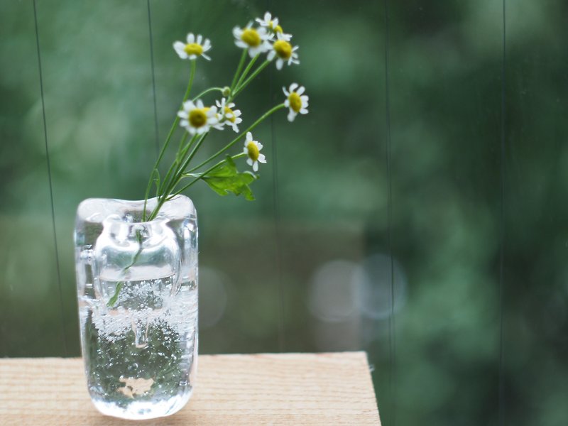 Glass flower base single flower insert - Pottery & Ceramics - Glass Transparent