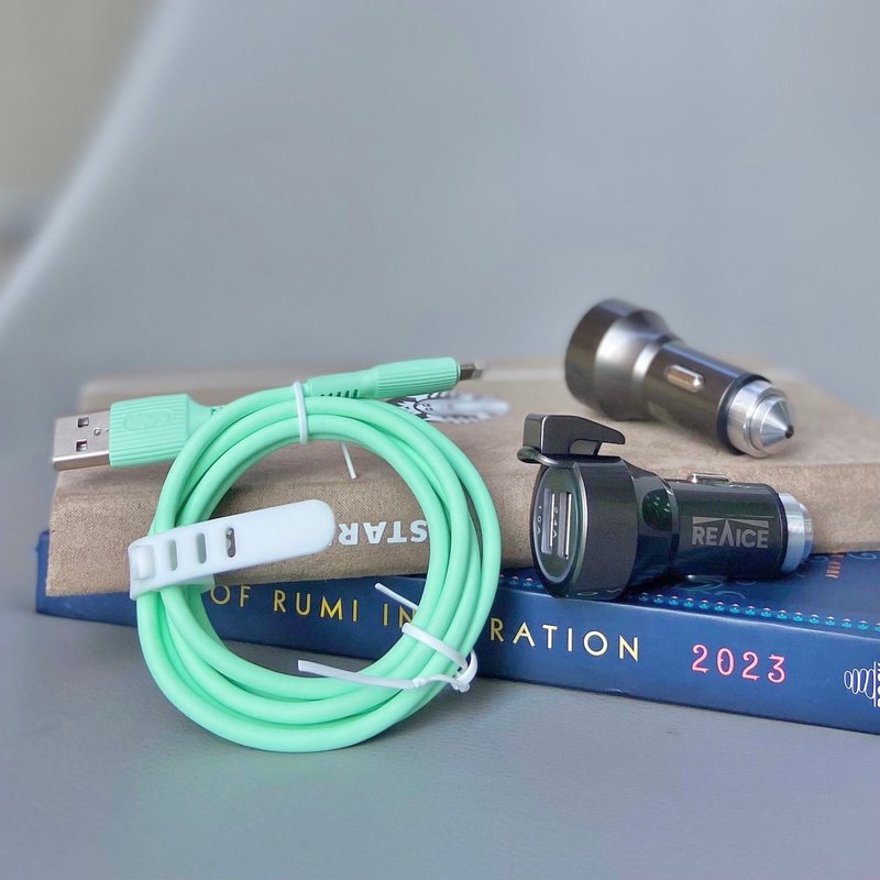 其他金屬 科技小物 多色 - 【REAICE】17W USB 車用充電器+USB-A to Lightning 親膚充電線