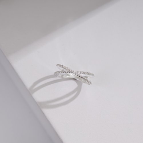 Gift box】925 Sterling Silver CZ Cross Diamond Ring - ショップ norwajewelry リング・指輪  - Pinkoi