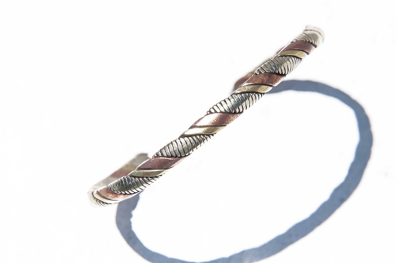 Handmade Bronze Bracelet / Bronze Bracelet / Bronze Bracelet / Handmade Bracelet / Ethnic Bracelet - Twist Weave - Bracelets - Copper & Brass Multicolor