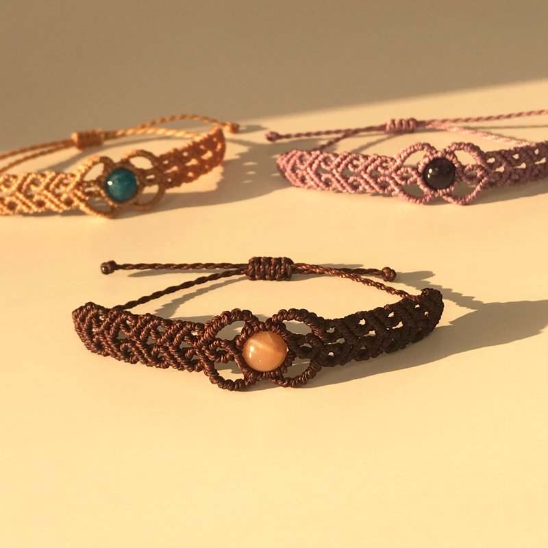 Lovely macrame gemstone knot bracelet - Bracelets - Wax Multicolor