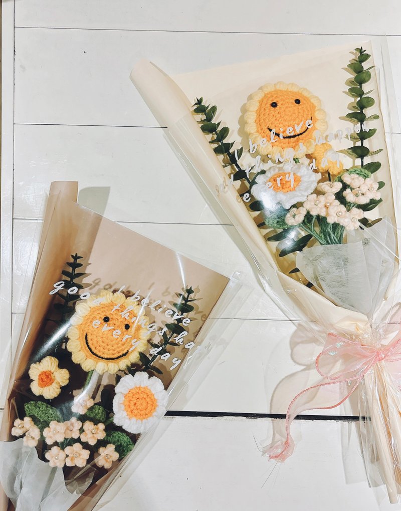 Knitted bouquet-medium size - ของวางตกแต่ง - ผ้าฝ้าย/ผ้าลินิน 