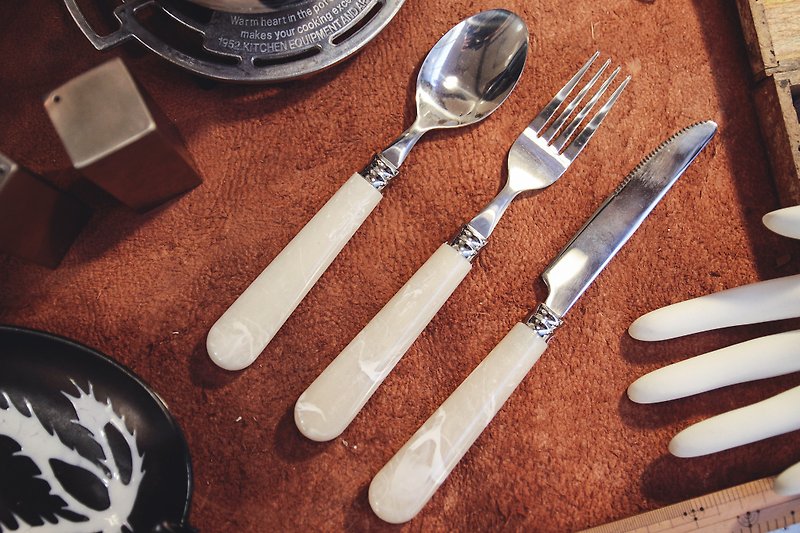 DULTON 大理石紋路餐具刀叉組 - 刀/叉/湯匙/餐具組 - 其他金屬 
