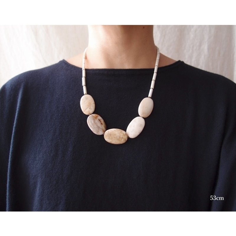 Petrified Wood × White Magnesite　ペトリファイドウッド ホワイト ネックレス　Oval - 項鍊 - 寶石 卡其色