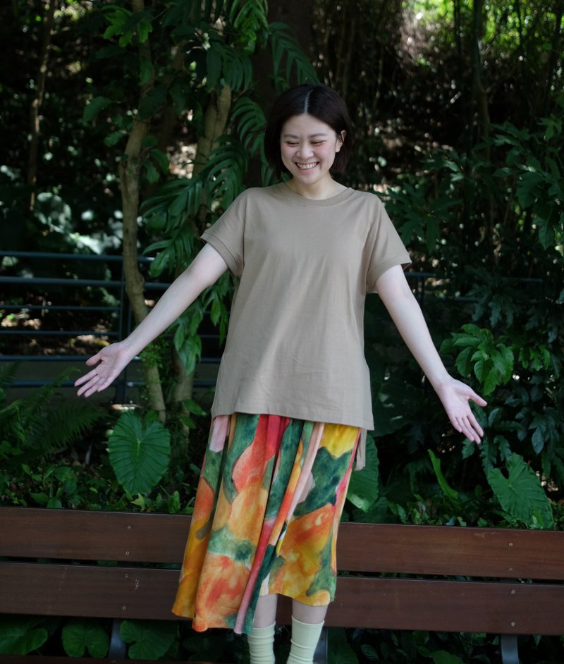 夏天就是要穿 棉T     |  上衣 - 女 T 恤 - 棉．麻 卡其色