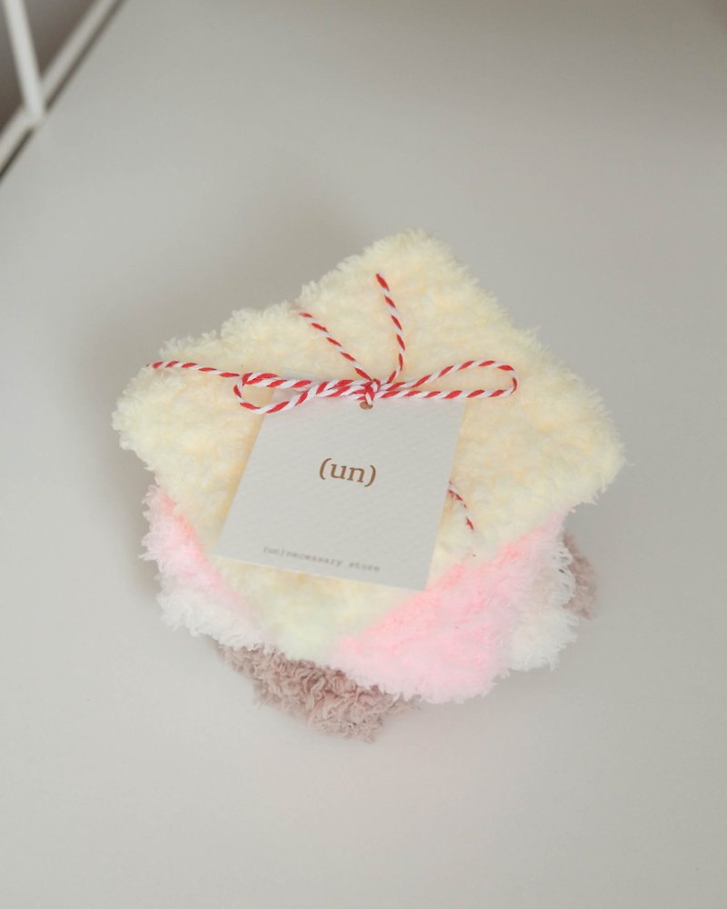 Fluffy knitted coaster - 其他 - 其他材質 