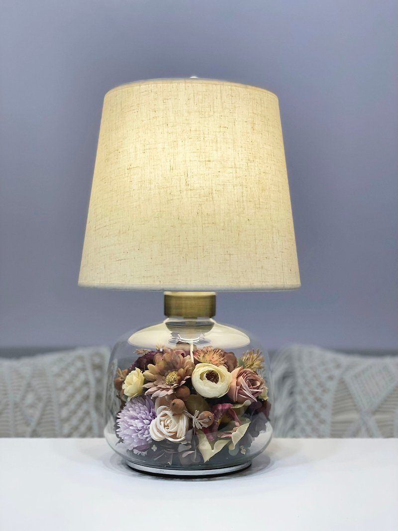 In stock [Simulation Flower Glass Seat Lamp] Home Furnishings Desk Lamp Book Lamp - โคมไฟ - แก้ว 