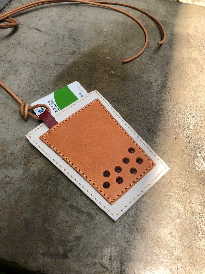 Leather bubble tea タピオカ card holder/card case - made of vegetable tanned leather - - ที่ใส่บัตรคล้องคอ - หนังแท้ ขาว