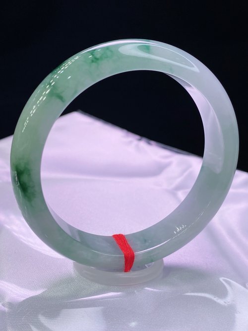 一念之間 緬甸老坑 天然A貨翡翠手鐲 圈口53.9MM 冰糯飄花 編號08754