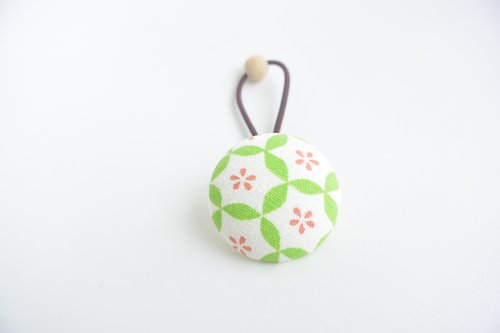 alma-handmade 手感布包釦髮束 - 小紅花