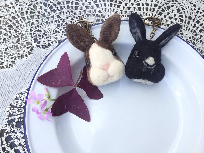 [羊樂多羊毛氈樂園]客製兔子訂單 聖誔節 交換禮物 - 似顏繪/人像畫 - 羊毛 