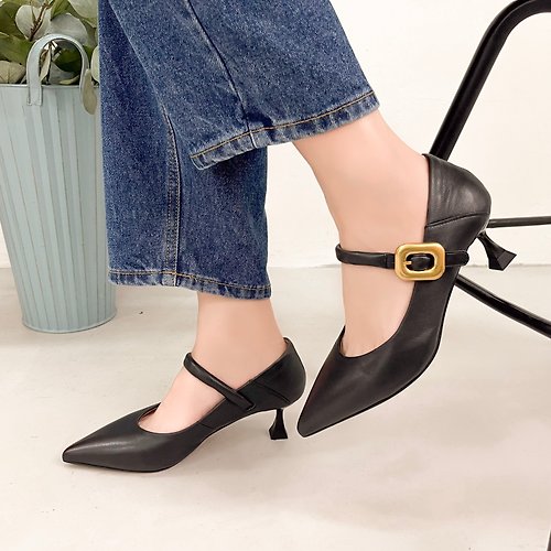MajorPleasure 女子鞋研究室 研究室的選品・輕鬆穿小貓跟! 惦惦腳復古繫帶跟鞋 黑-黑色