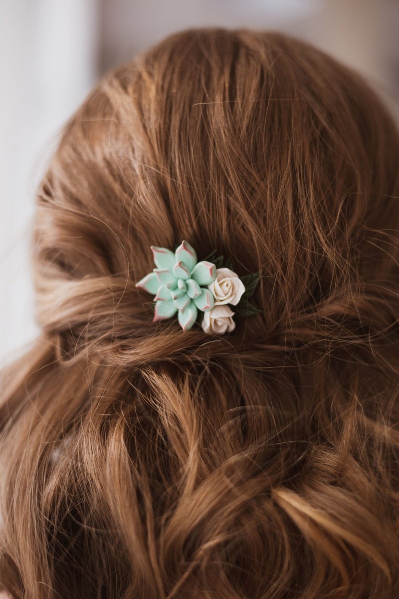 Blue succulent hair comb. Flower rose hair comb,wedding hair comb. - เครื่องประดับผม - ดินเหนียว ขาว