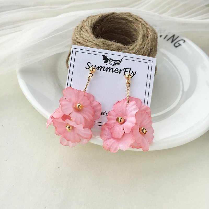 [❤️ any two 10%! ] Can change the ear clip-on! ❤️ handmade flower - satin three-dimensional pressure Zou flower ball earrings ladies ❤️ / wedding bride creative design cherry pale peach colored pink hydrangea flowers pure white pearl earrings Ear - Earrings & Clip-ons - Plants & Flowers Pink