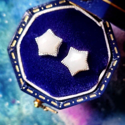 Tamasii Jewellery 小星星卜面月亮石電鍍18K白金純銀耳環
