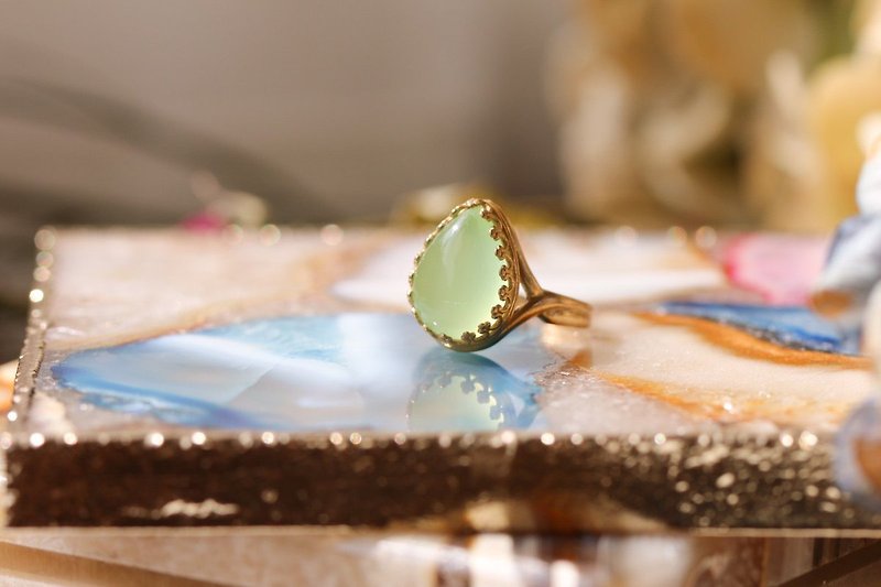 Muscat Chalcedony Pear shape largest ring - General Rings - Semi-Precious Stones Green