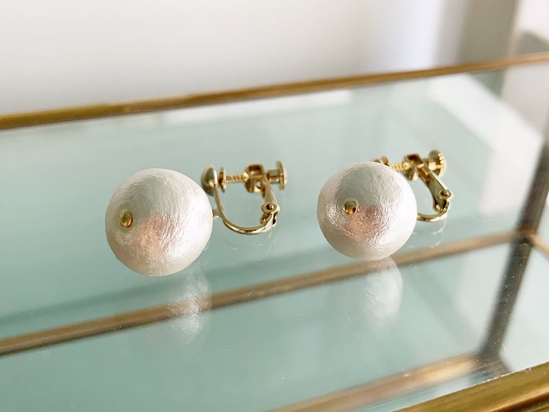 Single cotton pearl Clip-On/ earrings (14mm) - Earrings & Clip-ons - Cotton & Hemp White