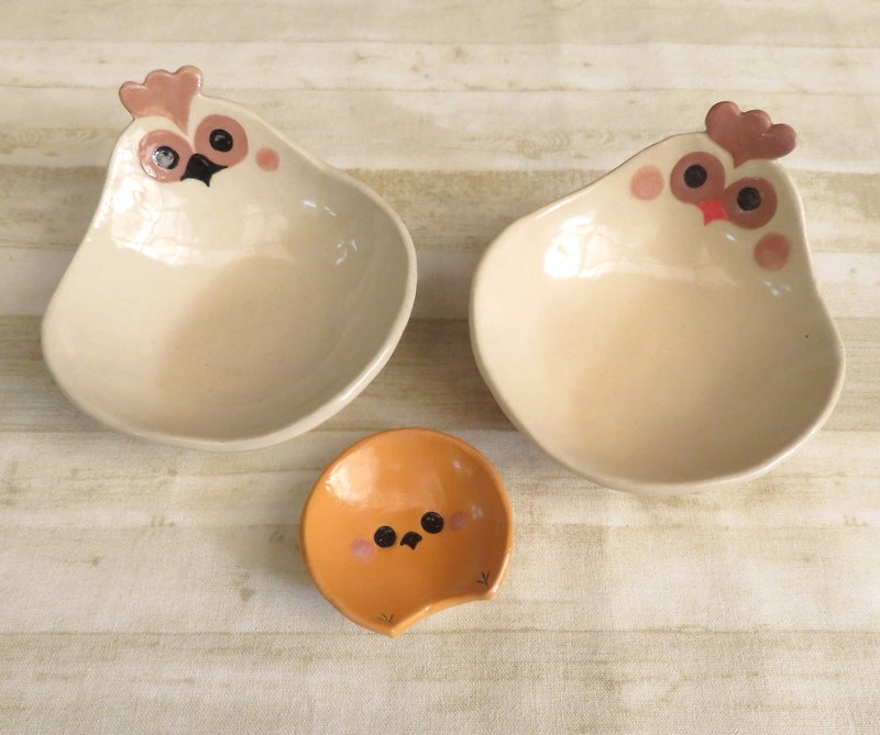 DoDo手作 動物造型碗-母雞對碗(淺碗) - 碗 - 陶 白色