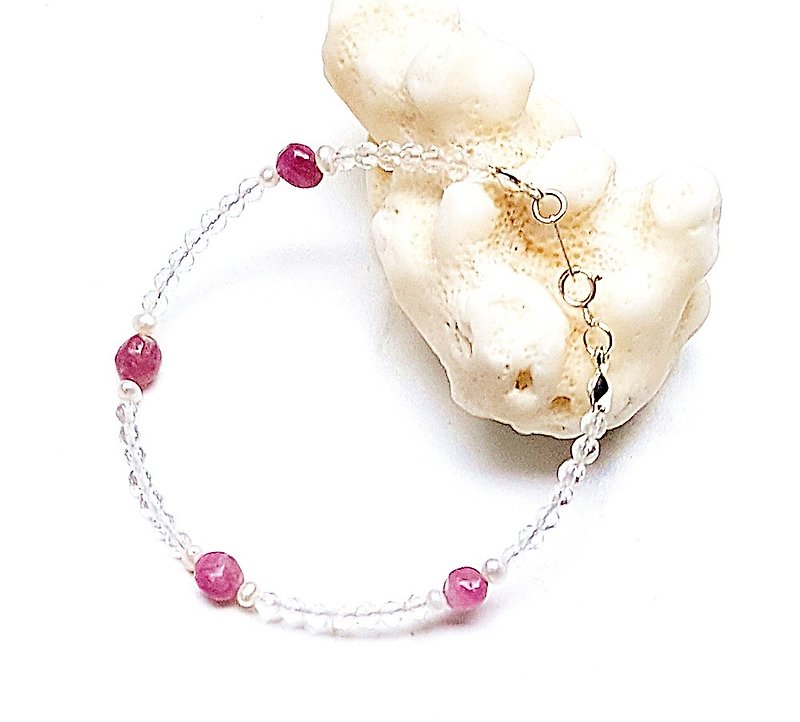 <Pet Love Series-眷恋>White Crystal Red Tourmaline Freshwater Pearl 925 Sterling Silver Bracelet Customization - Bracelets - Sterling Silver White