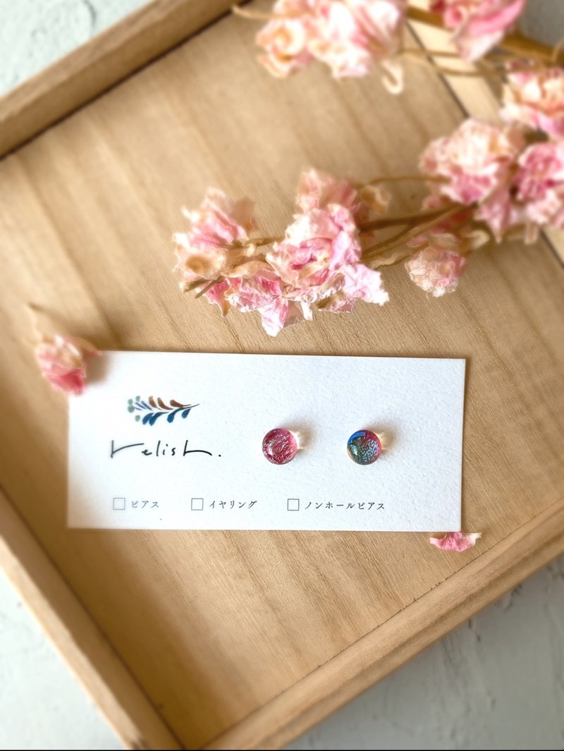 小ぶり キラキラ 金継ぎ ダイクロガラス ピンク ピアス ノンホールピアス イヤリング ガラス 小さい ゴールド 金 シンプル オフィス ギフト プレゼント - 耳環/耳夾/耳骨夾 - 玻璃 粉紅色
