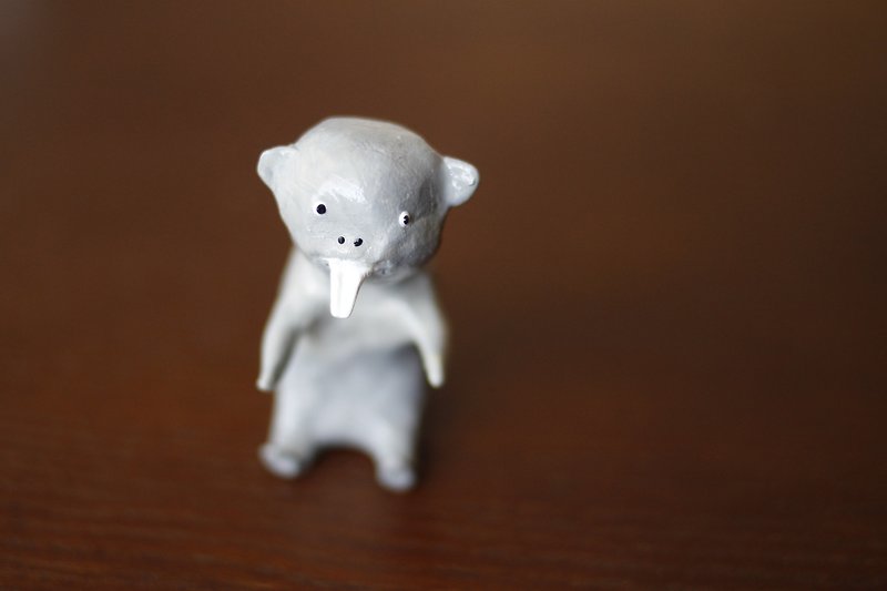 歯痛ネズミ - 人形・フィギュア - 紙 グレー