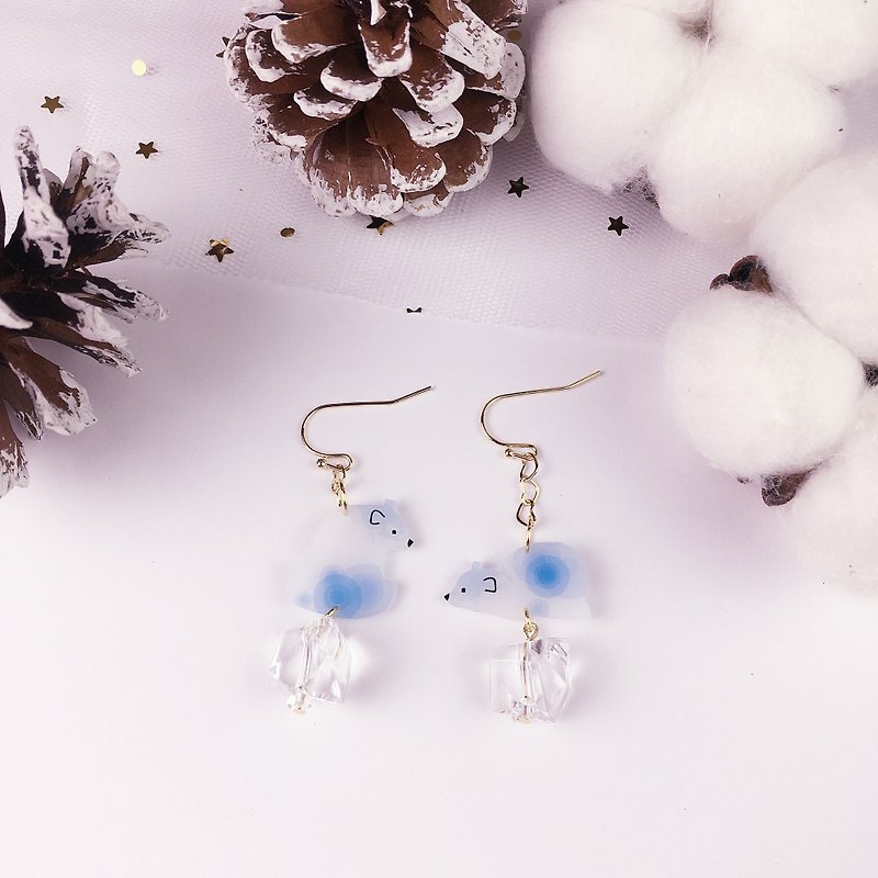 A pair of polar bear fur ball earrings - Earrings & Clip-ons - Resin 