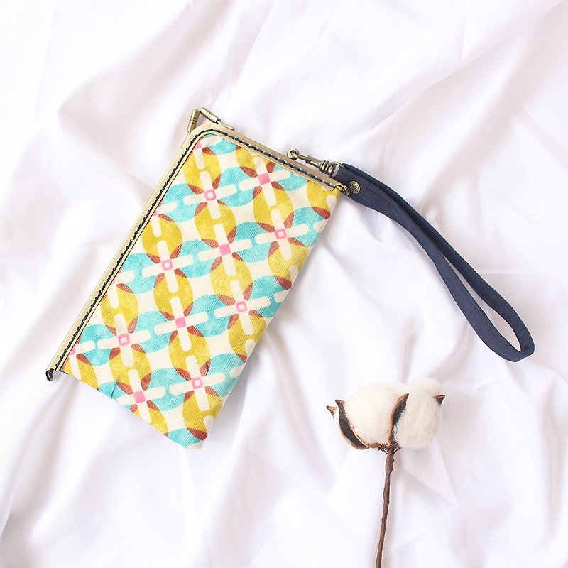 Retro style ukiyoe painted gold crochet ring mobile phone bag / storage bag - เคส/ซองมือถือ - ผ้าฝ้าย/ผ้าลินิน สีน้ำเงิน