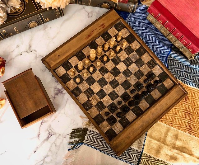 フランスの世紀のアンティーク木製白黒チェス盤グループ+西チェスグループ ショップ reborn-antique vintage store 置物  Pinkoi