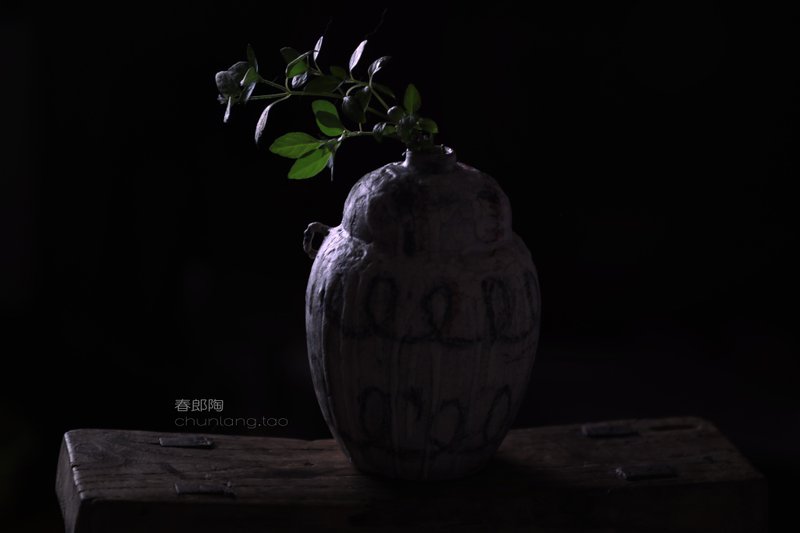 春郎陶-繞繞花器14 cm - 花瓶/花器 - 陶 多色