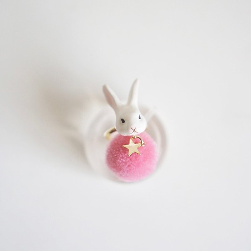 ［獨角森林］白兔毛球戒指 - 戒指 - 其他材質 