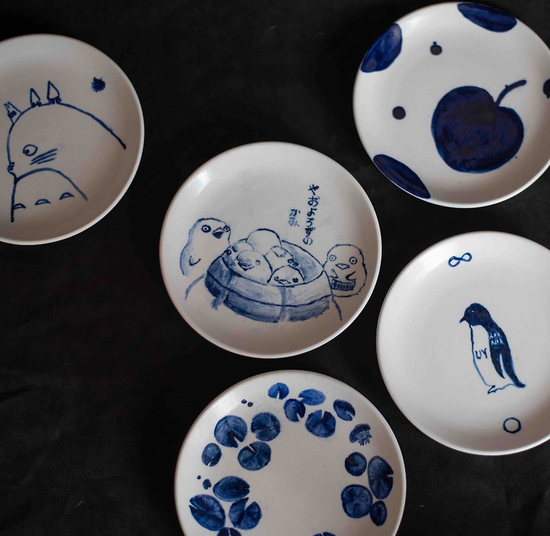 Blue and white porcelain painted elementary school-adult class 19 cm plate pottery - งานเซรามิก/แก้ว - เครื่องลายคราม 