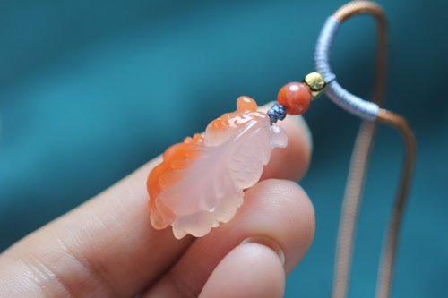 翠玉兒原創珠寶 【小金魚】天然南紅瑪瑙小吊墜/生動可愛玉墜掛件/寓意金玉滿堂