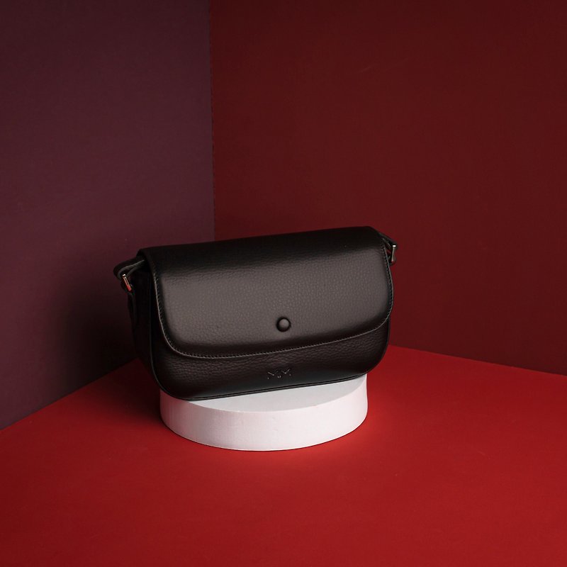 abbi. - small satchel crossbody bag in Black - กระเป๋าถือ - หนังแท้ สีดำ