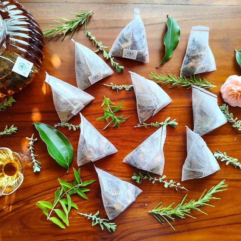 15 handmade herbal tea- 6 herb floral tea- 9 herb black teas - all tea bags are individually packaged - ชา - พืช/ดอกไม้ 