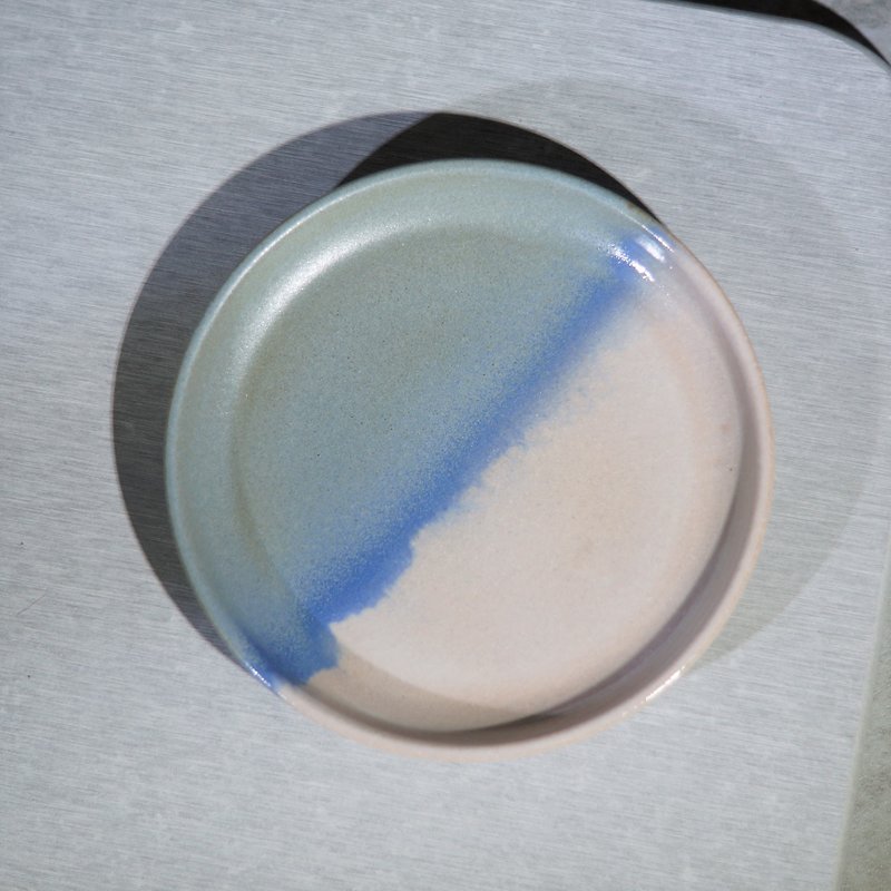 Matte blue and white dessert plate, fruit plate - about Ø 13 cm - จานเล็ก - ดินเผา หลากหลายสี