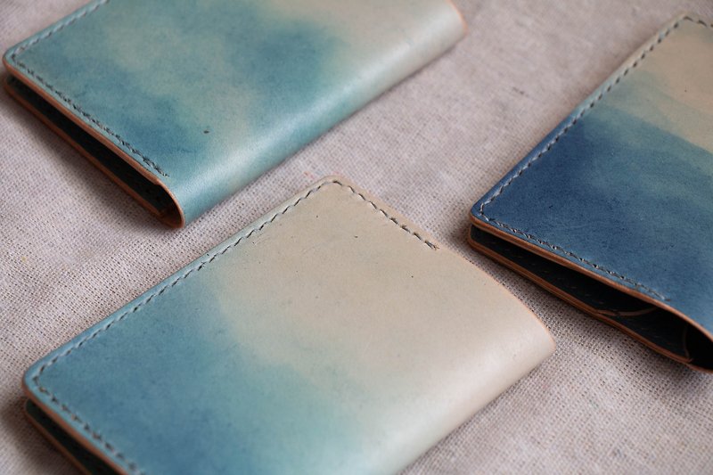 Between the Mountains I folding card holder handmade vegetable tanned leather customization - Card Holders & Cases - Genuine Leather Blue