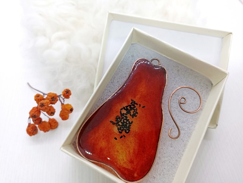 Papaya resin stained glass suncatcher / Papaya resin wall hanging / Resin decor - ตกแต่งผนัง - วัสดุอื่นๆ สีส้ม