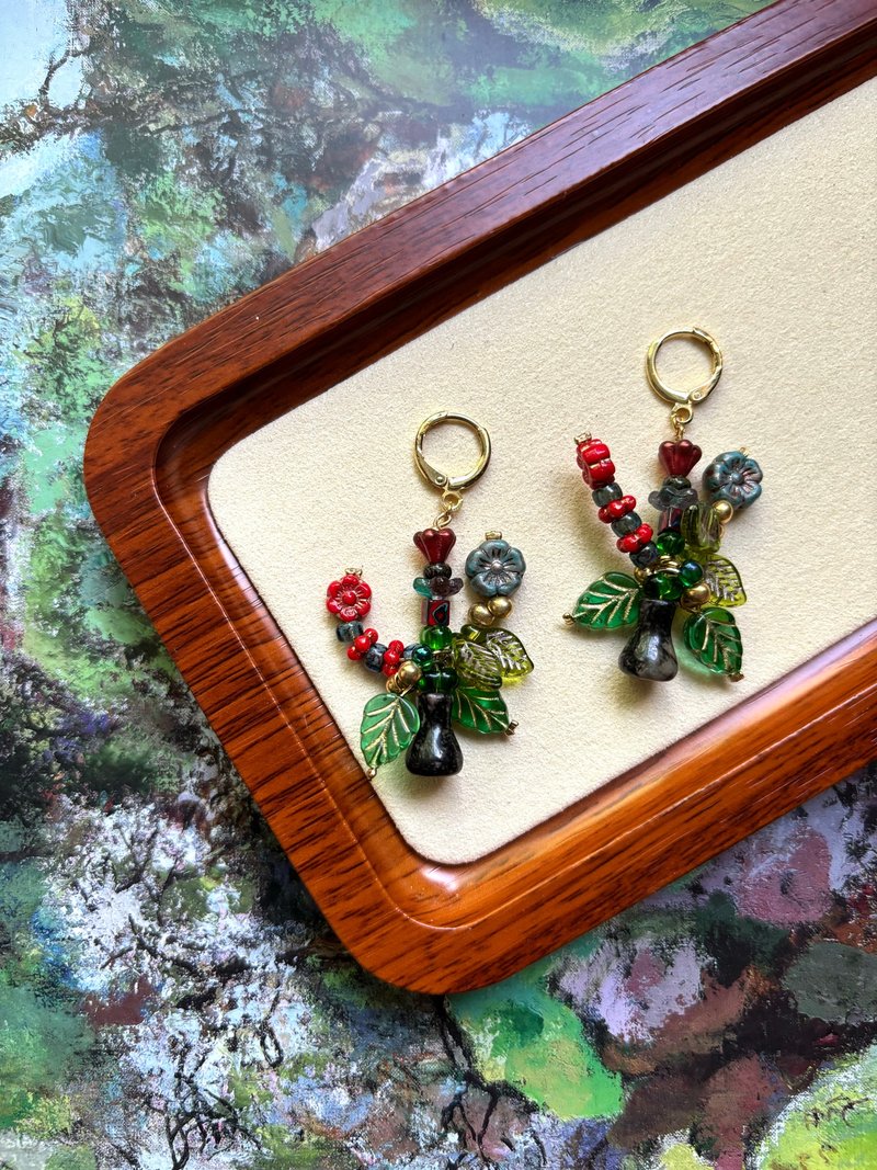 Flower in a Vase Drop Earrings, Flower Jewelry, Floral Earrings - ต่างหู - แก้ว หลากหลายสี