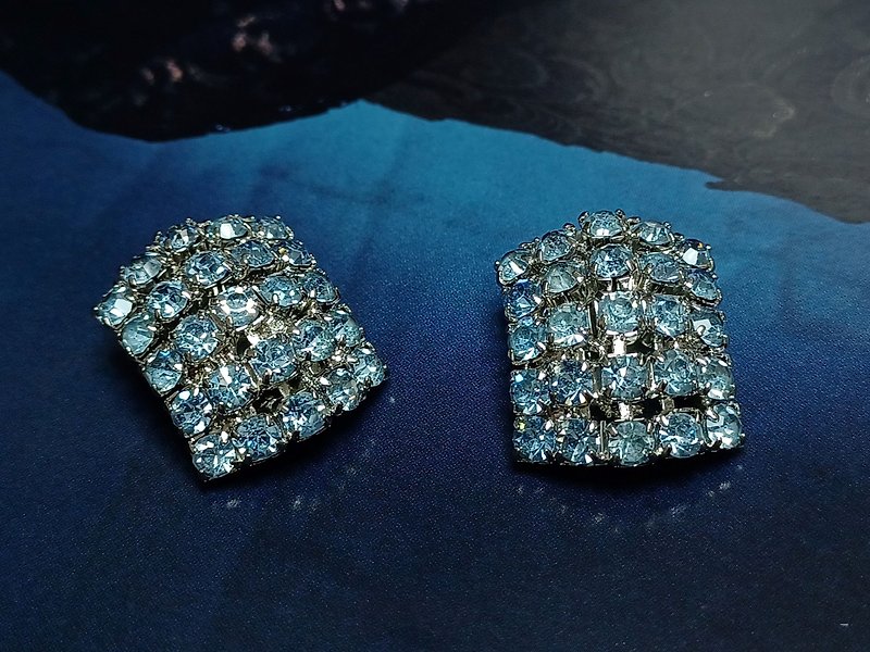 vintage jewelry antique clip earrings WEISS blue starry sky - Earrings & Clip-ons - Other Metals 