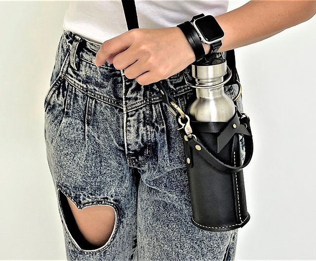 Glass water bottle with leather sleeve & crossbody or hand strap on  carabiners - Shop Geometric Goods Beverage Holders & Bags - Pinkoi