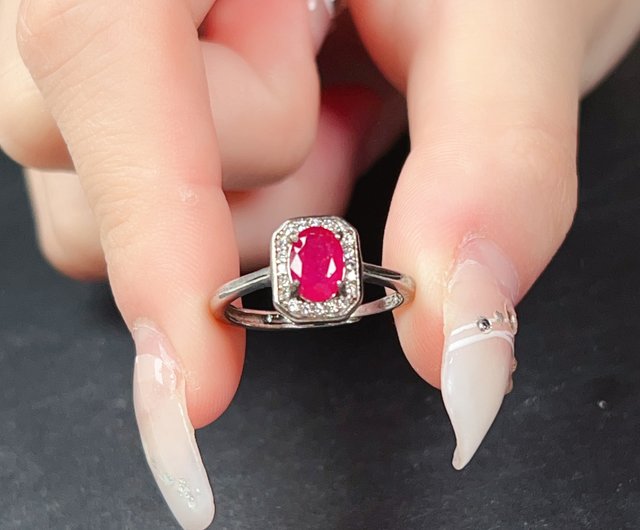 Silver 92.5 Ring top With Natural Ruby And Daimond.