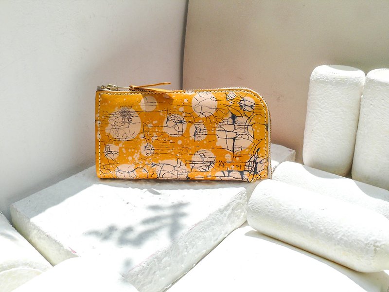 Non-colliding lemon yellow ice-cracked bubble vegetable tanned leather genuine leather universal wallet - กระเป๋าสตางค์ - หนังแท้ สีเหลือง