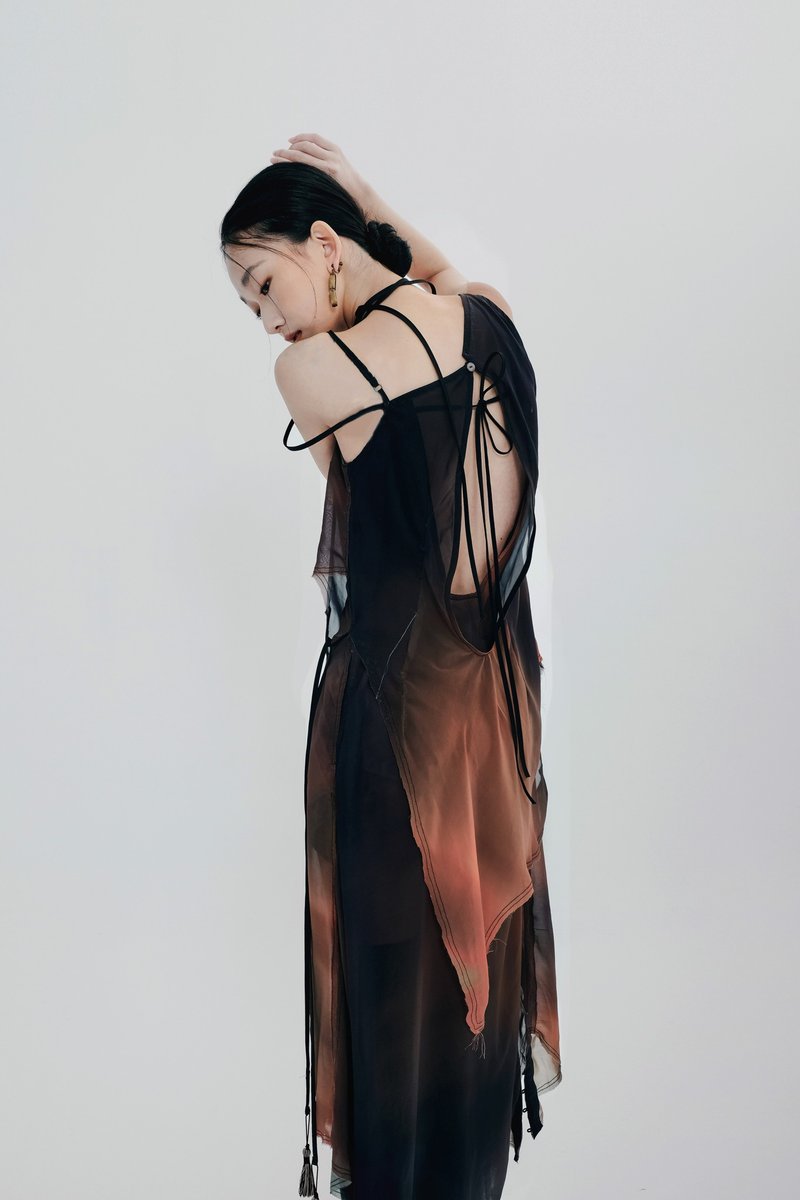 サンセットダイ タイストラップ ドローストリング ホルターネックワンピース - ワンピース - ポリエステル 多色