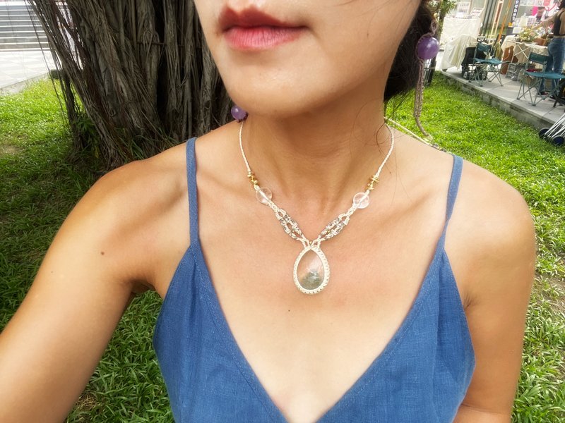 Visionary Crystal Braided Necklace - สร้อยคอ - คริสตัล ขาว