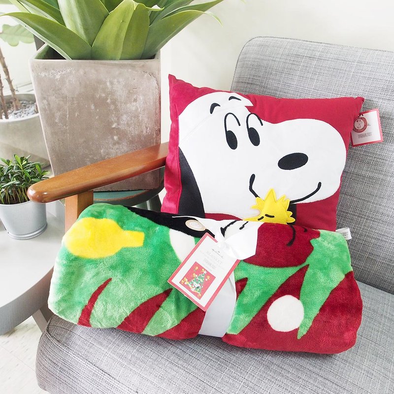 Snoopy Air Conditioning Blanket - Christmas Tree Arrangement【Hallmark Gifts】 - ผ้าห่ม - เส้นใยสังเคราะห์ หลากหลายสี