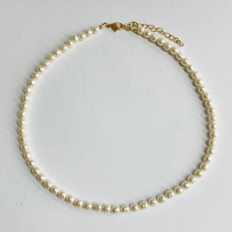 Glass baroque pearl necklace/approx. 6mm approx. 42cm/cream/G/made in Japan - สร้อยคอ - แก้ว สีเหลือง