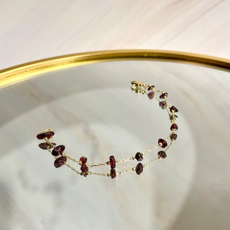Chestnut flower] [hug happiness • Pomegranate natural Stone stone bracelet - Bracelets - Copper & Brass Red