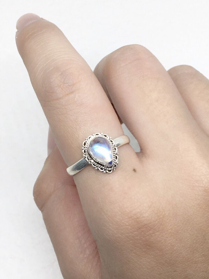 月光石925純銀蕾絲花邊戒指 尼泊爾手工鑲嵌製作(款式6) - 戒指 - 寶石 藍色