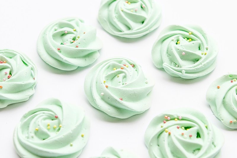 Blue Green Big Rose Malin Candy X Basic 20 pieces | Fast shipping birthday party afternoon tea sharing - เค้กและของหวาน - อาหารสด สีเขียว